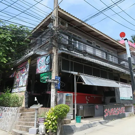 Same Same Guesthouse, Bar & Restaurant (Adults Only)